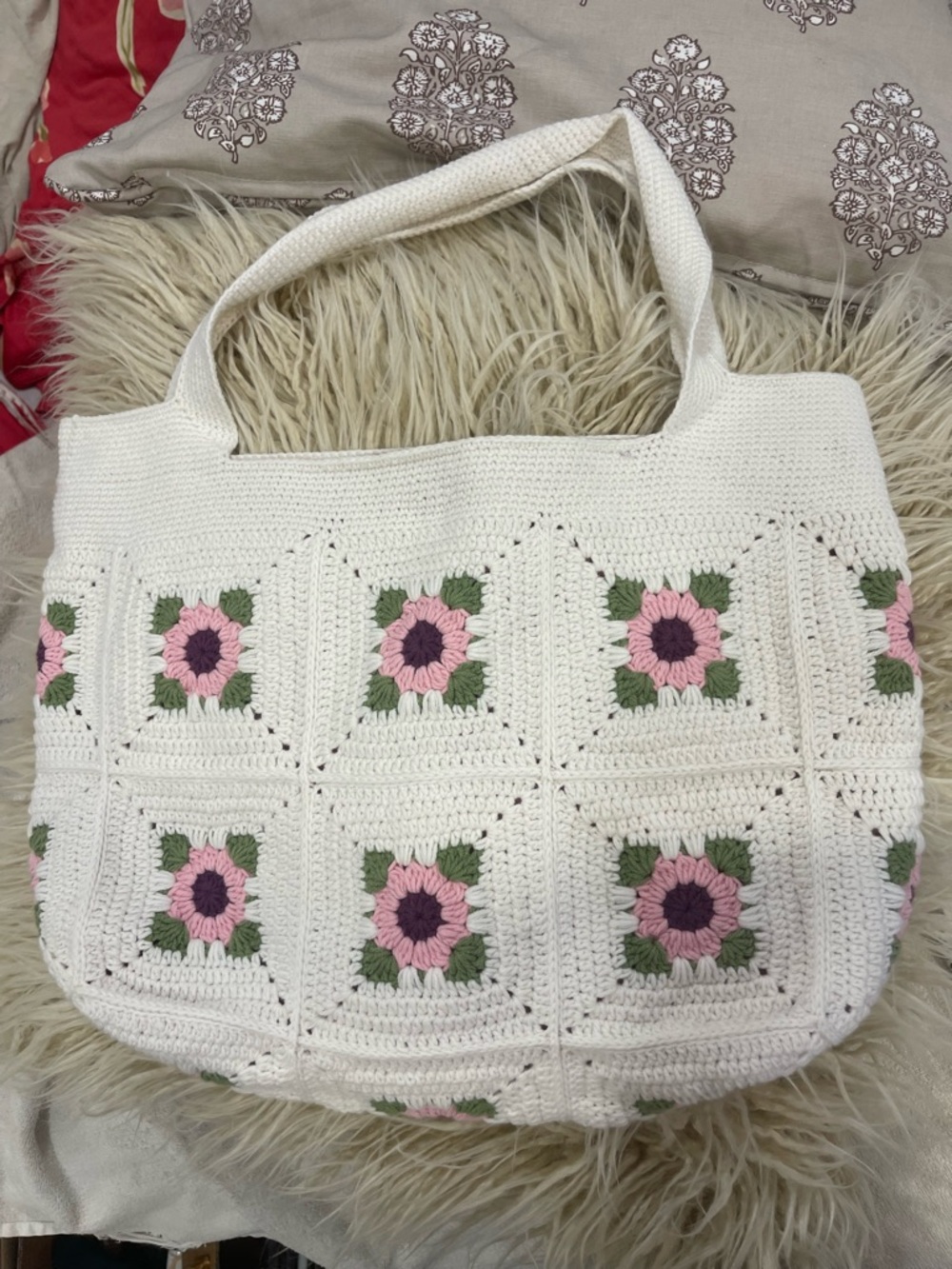 Cream Crochet Shoulder Bag with Pink Floral Squares so adorable! 😍 - Picture 2 of 16